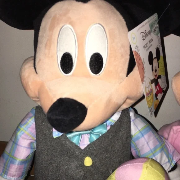 2021 Mickey & Minnie Standing Easter Greeters